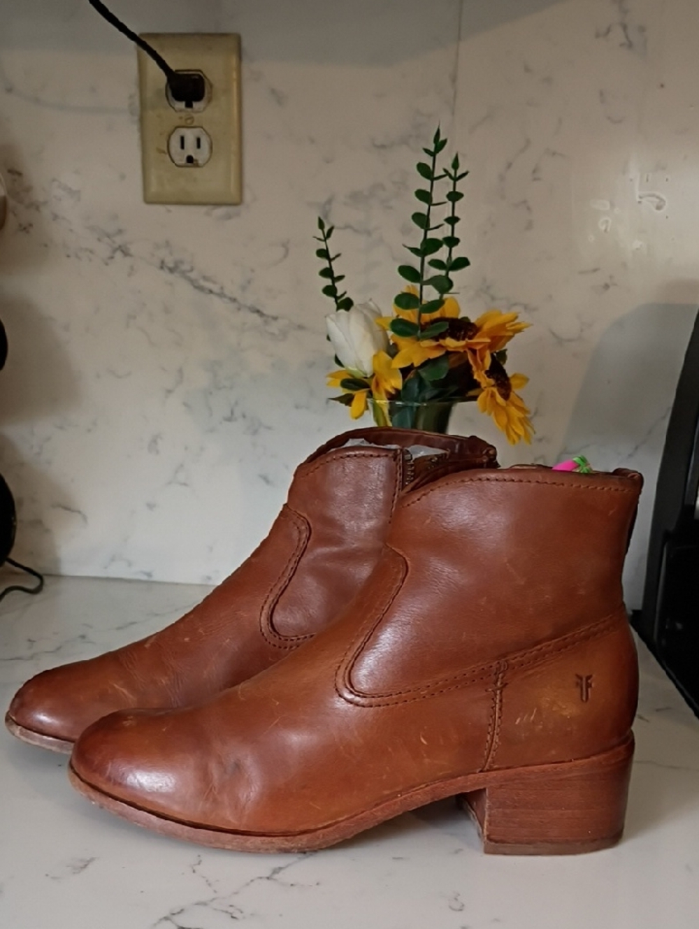 FRYE ANKLE LEATHER BOOTS